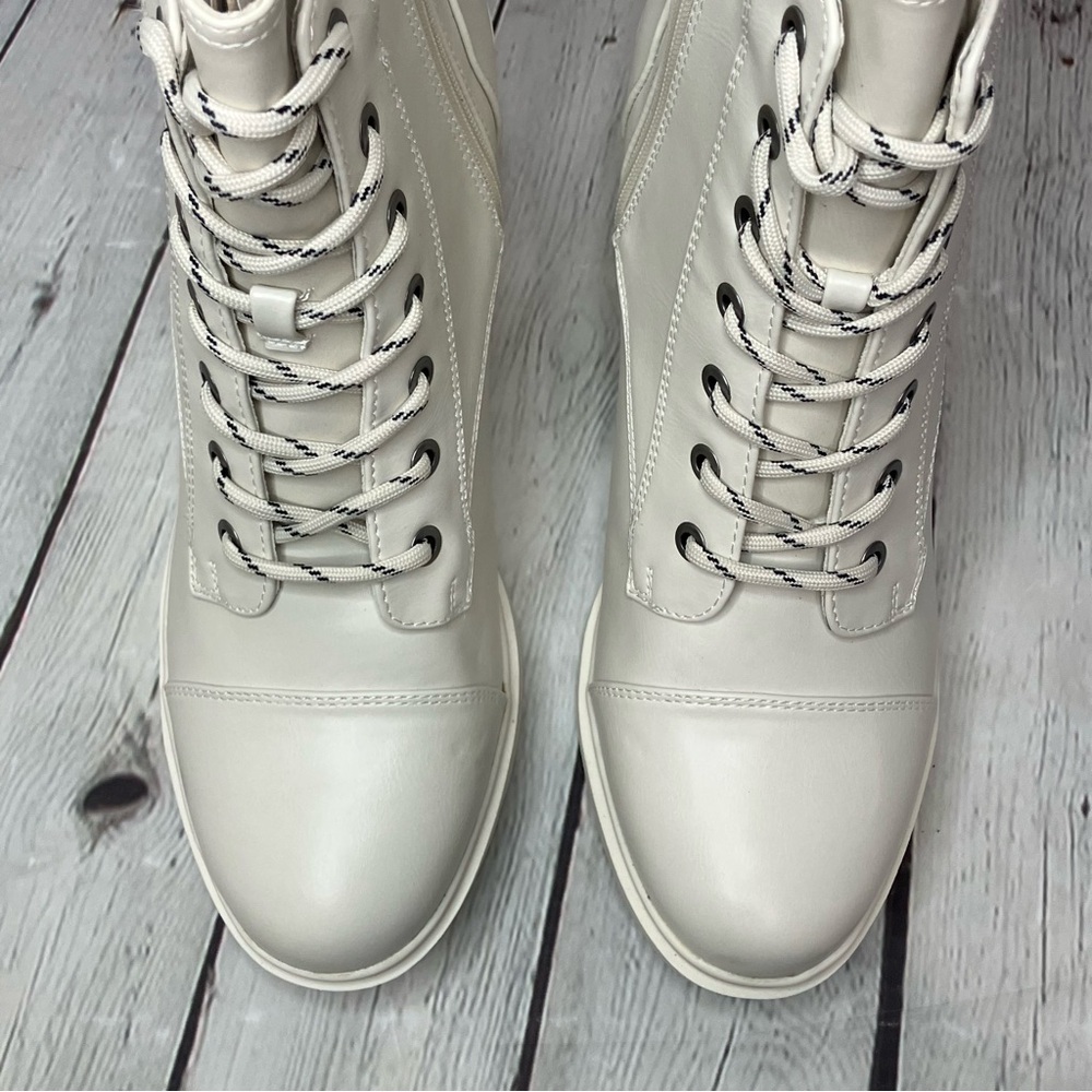 Nine West Women's Quenton Lace-Up Lug Sole Heeled Combat Booties Size 10M - Picture 9 of 12